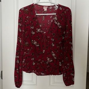 Mossimo long sleeve top